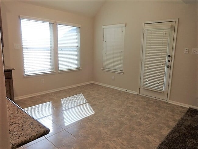 Foto del edificio - 2420 Avalon Trace Ln