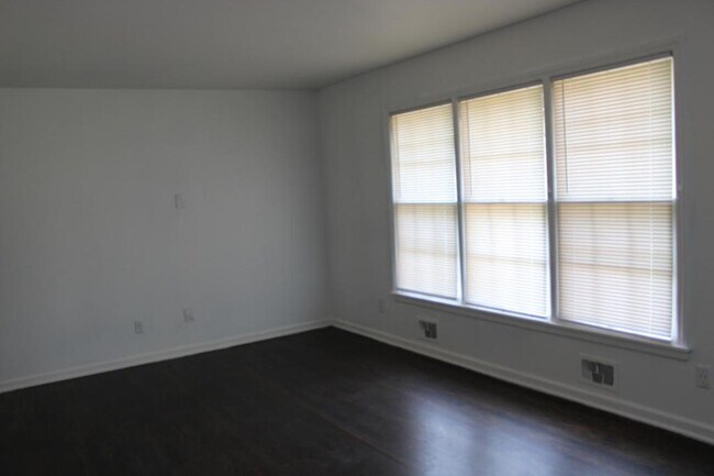 Building Photo - 12522 E 49th St S