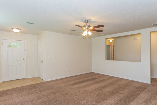 Building Photo - 7166 Newman Lake Ct