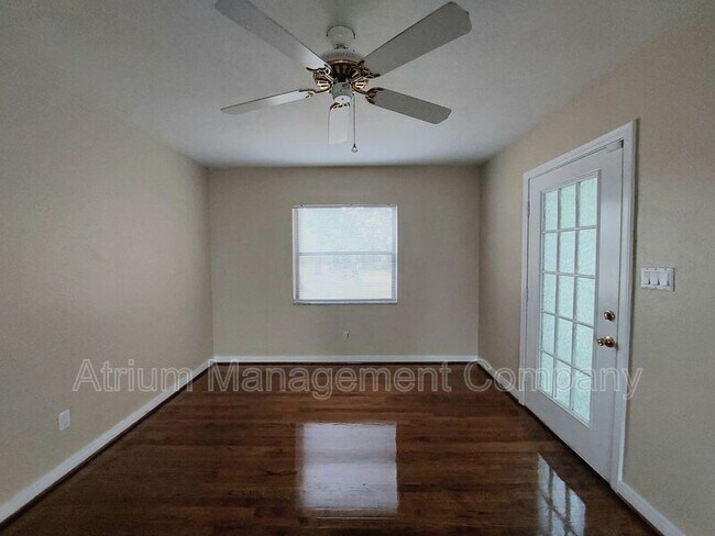 Foto del edificio - 2815 Woodland Hills Ave