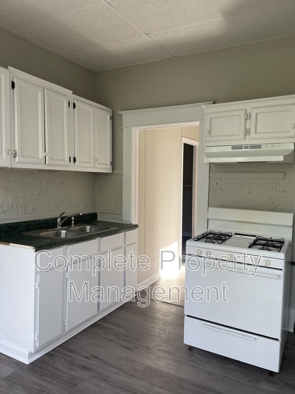 Building Photo - 811 17th St Ensley