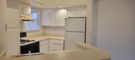 Building Photo - 5725 Gatlin Ave