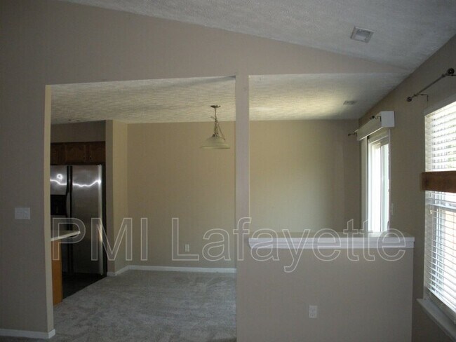 Foto del edificio - 5053 Saddle Dr