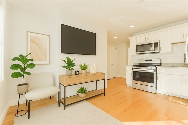 Photo - 375 Dorchester Street Unit 1 Apartment