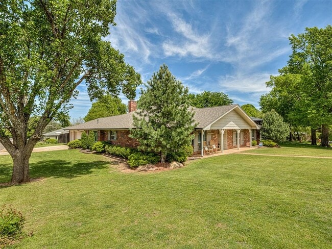 Building Photo - 801 Rock Hollow Rd