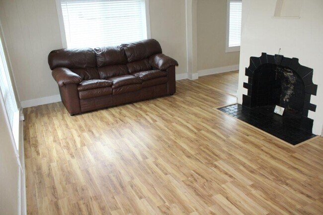 Foto del edificio - 2 br, 1 bath House - 832 N Holladay Drive