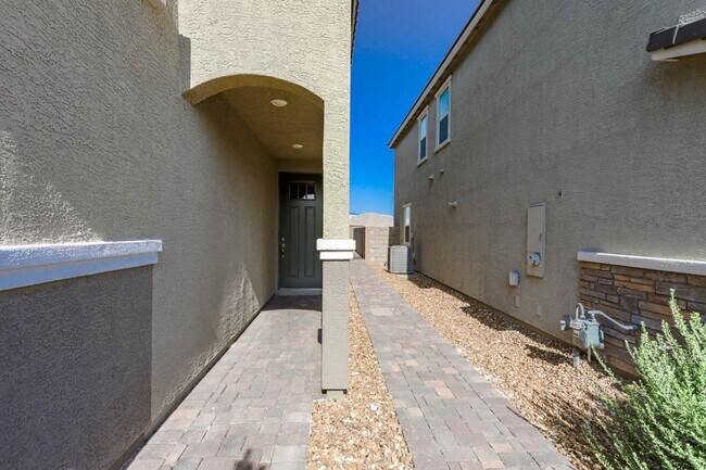 Foto del edificio - 5 Bedroom Home In Inspirada With Bed And F...