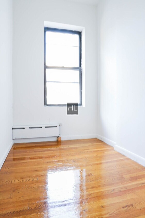 Foto del edificio - Modern 3BR in the Heart of the East Village – In-Unit W/D & Dishwasher!