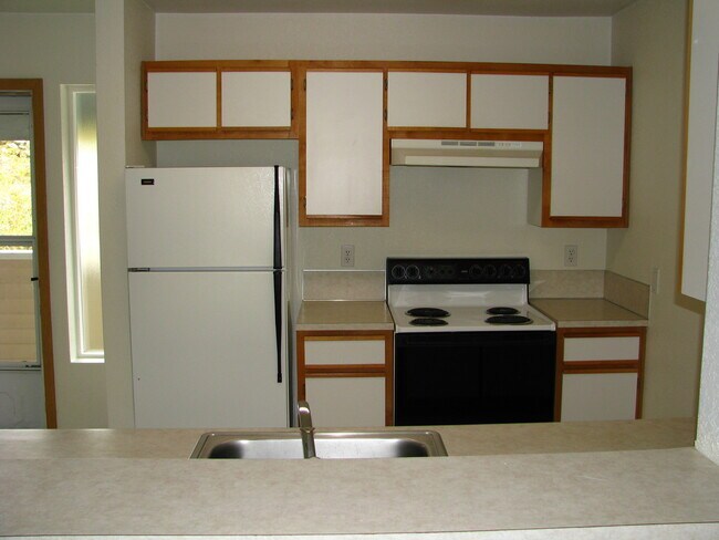 Foto del edificio - Two Bedroom Flat in Quiet 55+ Community