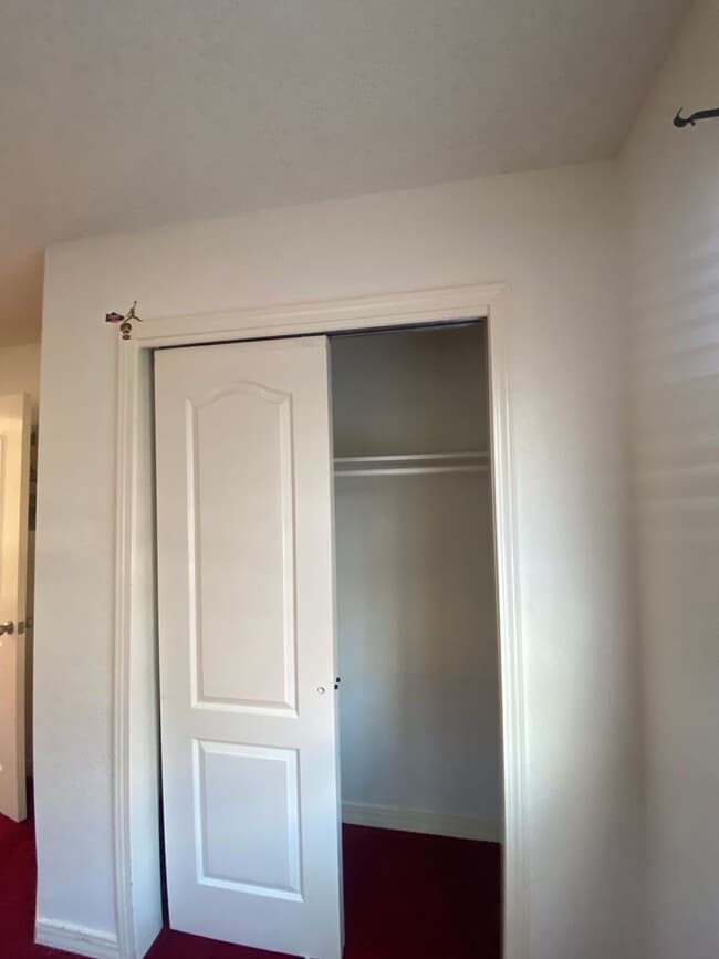 Building Photo - HOLIDAY SPECIAL  $1,695.00 First two month...