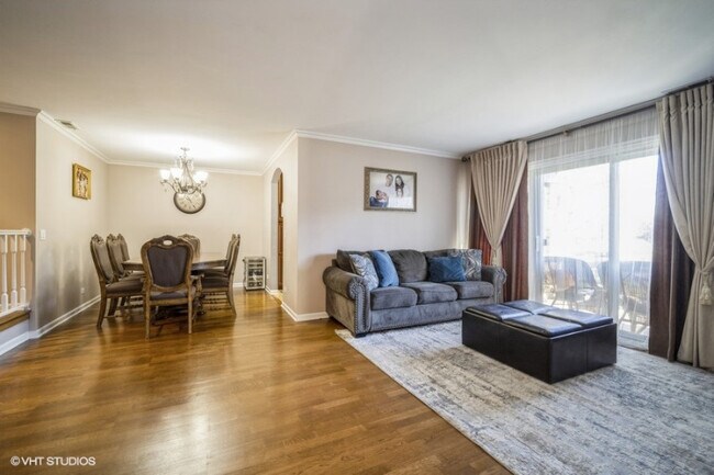 Foto del edificio - 1413 Sutton Ct