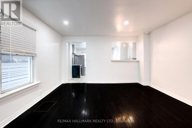 Building Photo - 106 Willow Ave