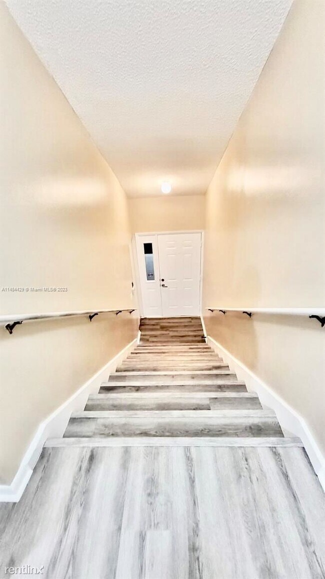 Foto del edificio - 2 br, 2 bath Condo - 2604 SE 21st Ct # A202
