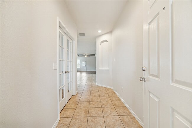 Foto del edificio - 5806 Acacia Rose Ct