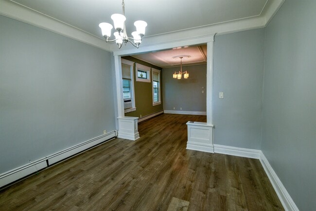 Building Photo - 108 W 42nd St