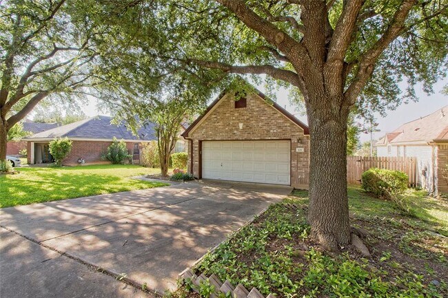 Building Photo - 108 Rio Vista Dr