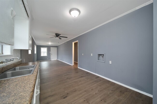 Building Photo - 2311 Kabee St