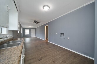 Building Photo - 2310 Kabee St