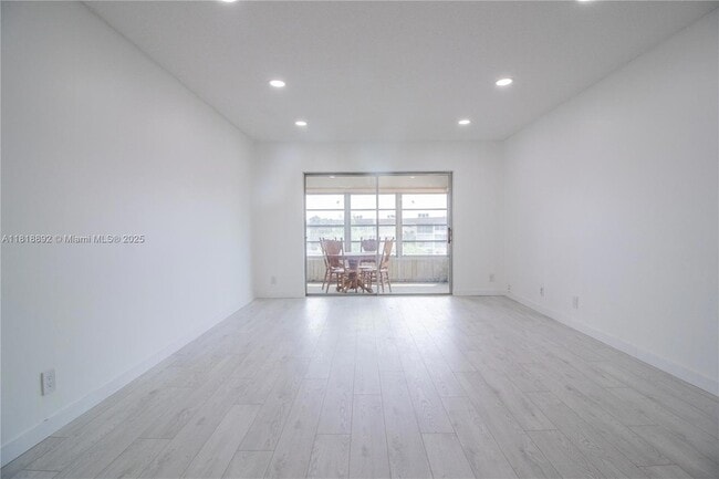 Photo - 5031 W Oakland Park Blvd Apartment