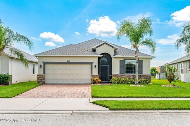 Building Photo - 5724 Trieda Dr