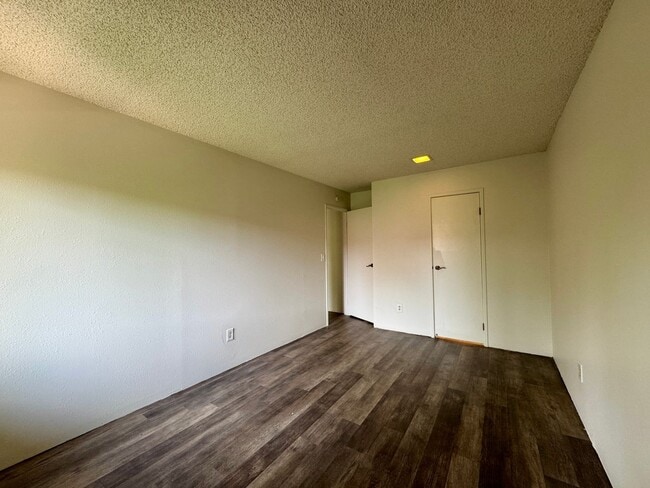 Building Photo - 1 Bedroom, 1 Bath Apartment in Boulder