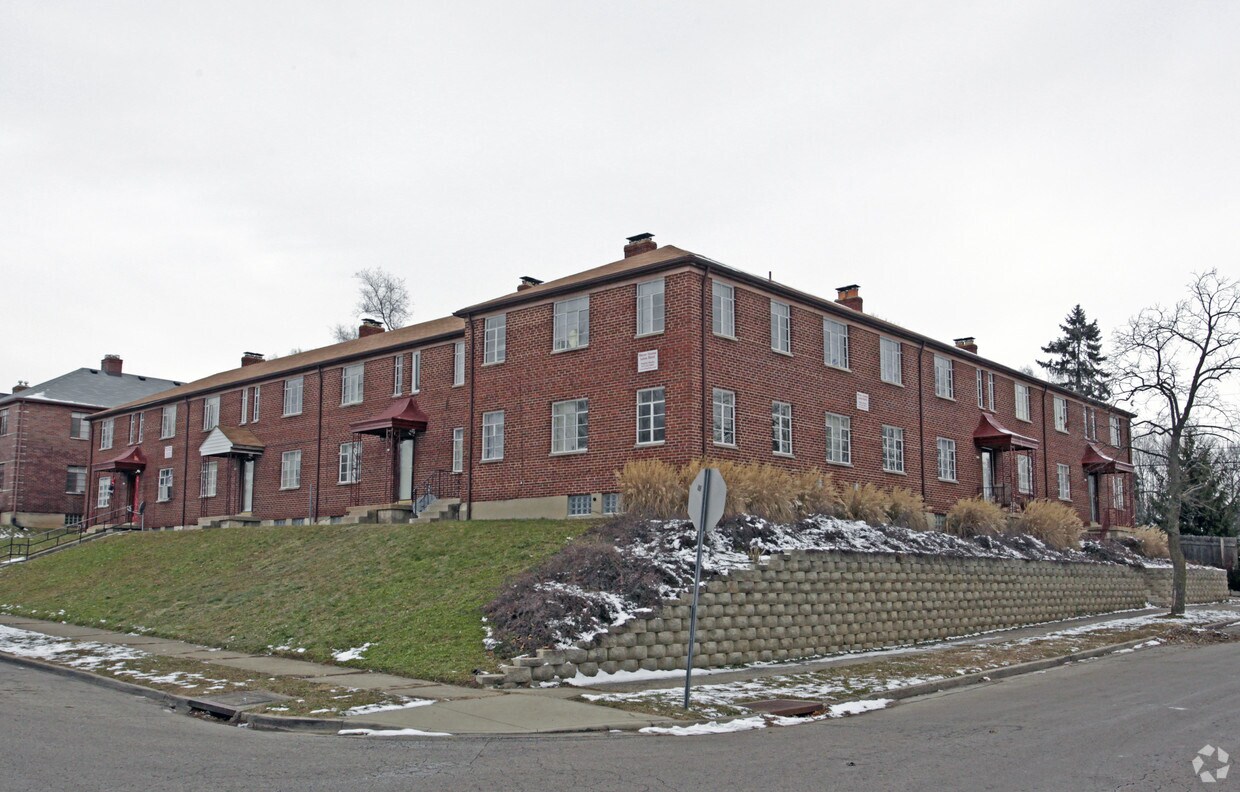 Primary Photo - 231-239 Ryburn Ave