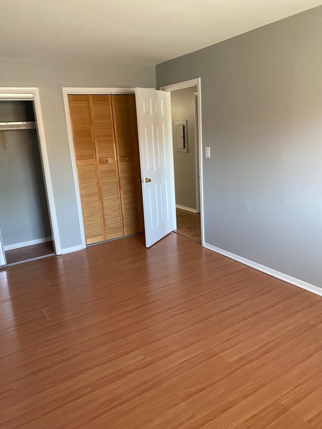 Building Photo - 4025 Bonhill Dr