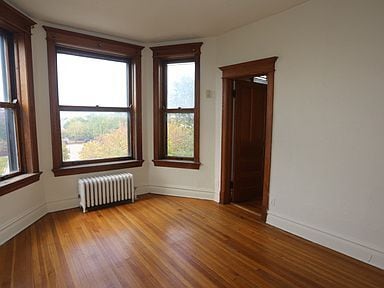 Building Photo - 3339 N Seminary Ave
