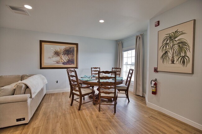 Foto del edificio - Seasonal or Annual Fully Remodeled Apartme...