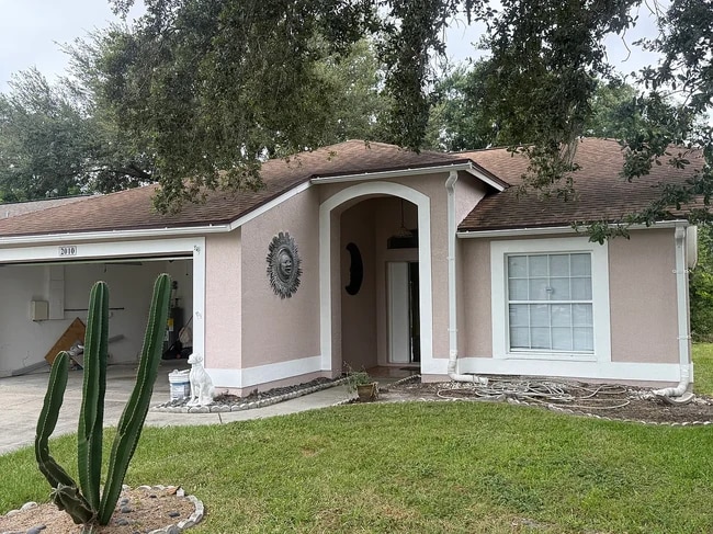 Photo - 2010 Chelam Way House