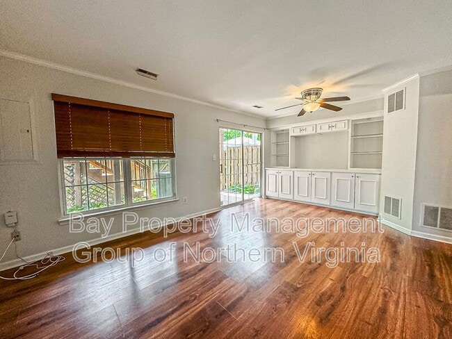 Foto del edificio - 45525 Overmountain Sq