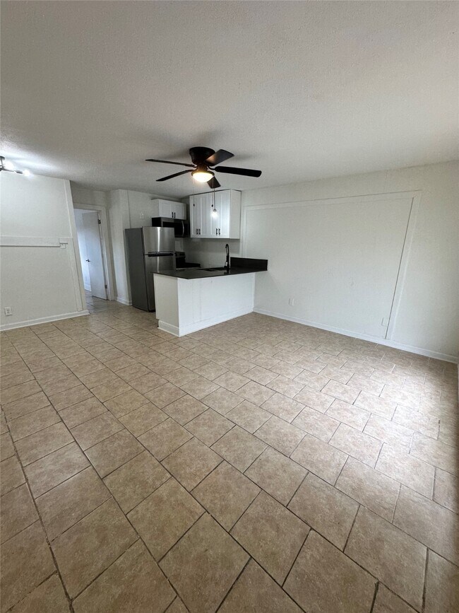 Foto del edificio - 7610 Red Robin Ln
