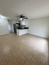 Building Photo - 7610 Red Robin Ln