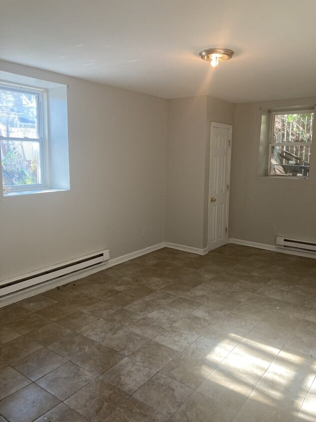 17 Burton St Unit 2, Waterbury, CT 06704 Apartments in Waterbury, CT