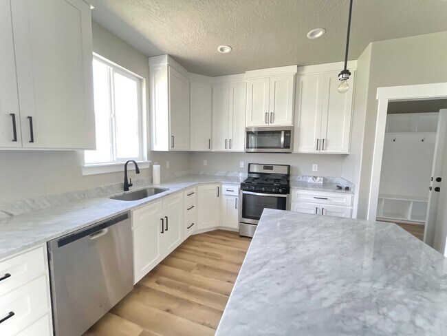 Foto del edificio - 3 bed 2 bath House in Nephi