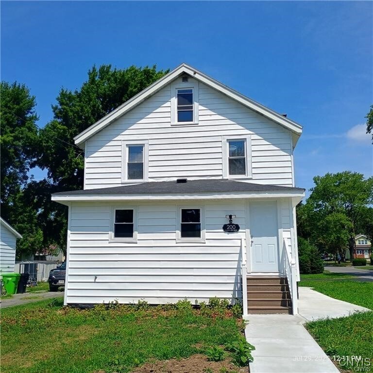 Foto principal - 200 Garden City Dr