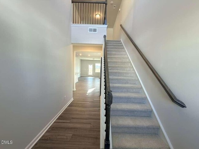 Foto del edificio - 2007 English Saddle Ln