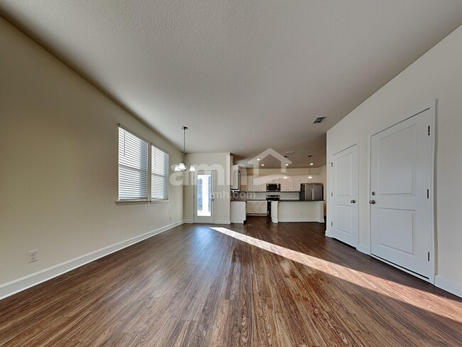 Foto del edificio - 105 Moultrie Crossing Ln