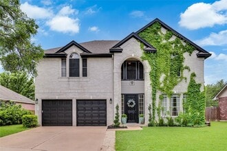 Building Photo - 3218 Tehama Ct
