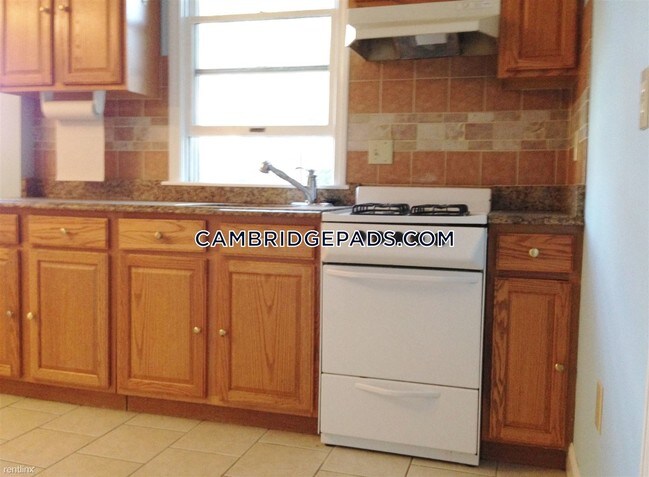 Foto del edificio - 2 br, 1 bath  - 1146 Cambridge St # 2H