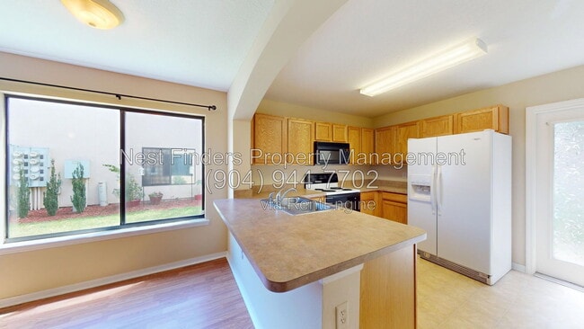 Building Photo - 315 Redwood Ln
