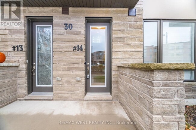 Building Photo - 30 Woodstream Dr