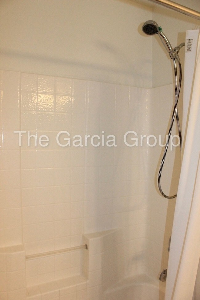 Foto del edificio - 625 NW 118th Ave