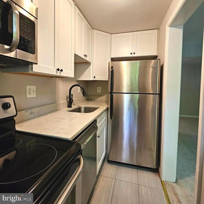 Foto del edificio - 1806 Key Blvd