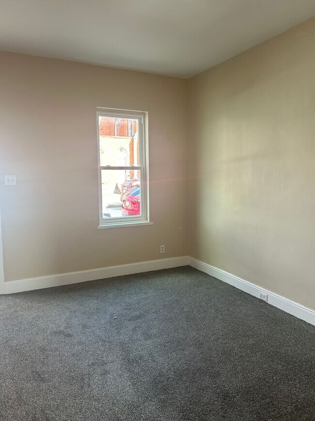 Foto del edificio - Section 8 considered.  3-bedroom row home in Midtown Harrisburg