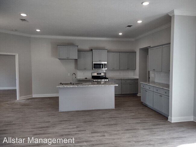 Building Photo - 4 br, 3 bath House - 628 Westfield Drive