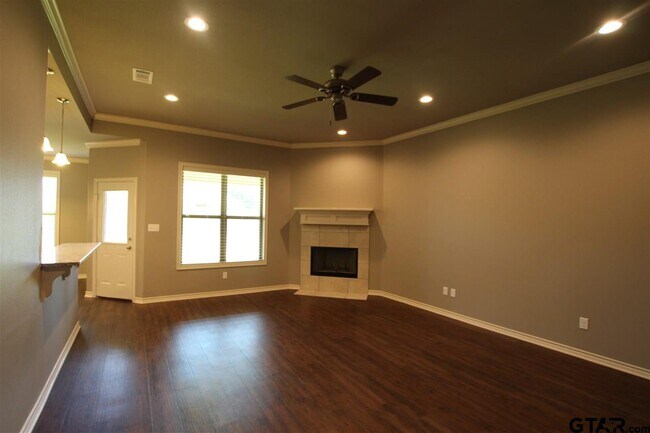 Building Photo - 2532 Meadowglen Ct