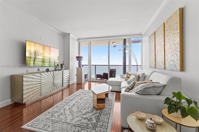 Foto del edificio - 6799 Collins Ave