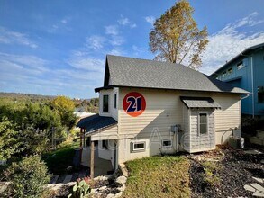 Building Photo - 21 Toxaway St Building Photo - 21 Toxaway St