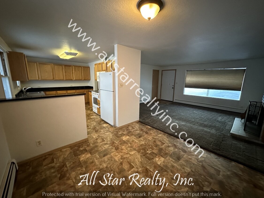 Primary Photo - 8601 Laviento Drive